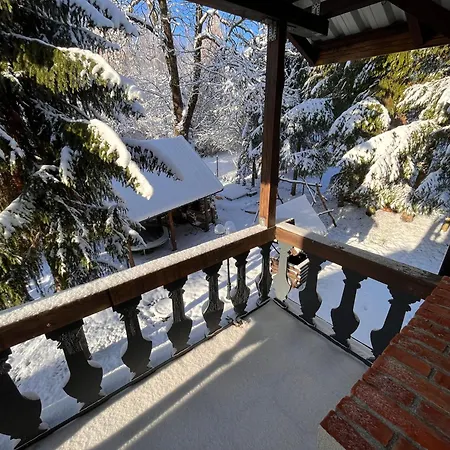 Dobrze Mi Tu-kikity アパート Kikity